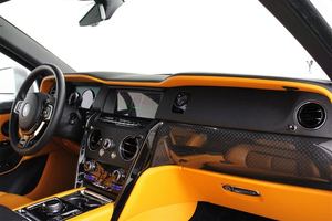 NOUVEAU VÉHICULE D'OCCASION 2024 C-U-L-L-I-N-A-N BLACK BADGE CROSSOVER AWD SUV - Product Image 2