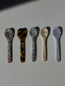 Cuchara de Resina Moderna para Cocina, con Diseño de Dial, Superficie Lisa, Ideal para Servir Alimentos - Product Image 3