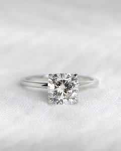 Anillo de compromiso de moissanita con corte de cojín de 8,5mm | Anillo solitario de oro o plata | Joyería fina de aniversario de Boda nupcial OEM - Product Image 1