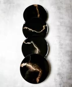 จานรองแก้วเรซินทำมือหรูหราที่มีอนุภาคแวววาวและธีมของตกแต่งที่ออกแบบโดยโปแลนด์ที่ชัดเจน - Product Image 2