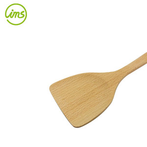 Volteador plano antiadherente de madera de haya, con mango largo - Product Image 4