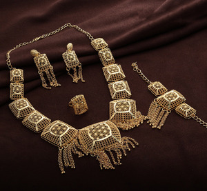 ชุดสร้อยคอทองเหลืองชุบทองไข่มุกกล่องเครื่องประดับขนาดเล็กปรับความยาวปานกลางสไตล์ดั้งเดิมของชนเผ่าสำหรับ - Product Image 1