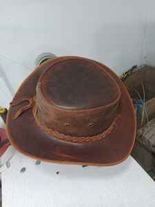 หมวกหนังคาวบอยของผู้ชายสีทึบเสื้อผ้าลำลองผลิตตามสั่งมาใหม่2024 - Product Image 1