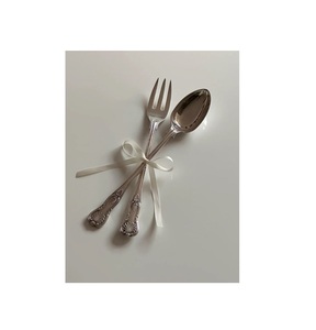 Juego completo de cubiertos de metal de acero inoxidable que incluye cucharas, tenedores, cuchillos, elementos esenciales de comedor elegantes - Product Image 4