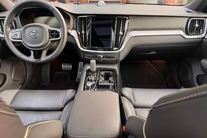 VOL-VO V60 RECHARGE T8 POLESTAR ENGINEERED 2023 d'occasion - Conduite à gauche/droite, prêt à être expédié - Product Image 2