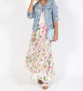 กระโปรงทรงเอวสูงชายกระโปรงบานใหญ่สำหรับผู้หญิง ลายพิมพ์สวยงาม ดีไซน์เป็นชั้นๆ ทันสมัย ความยาวปานกลาง พร้อมสายผูกสีชมพูแบบถอดได้ - Product Image 6