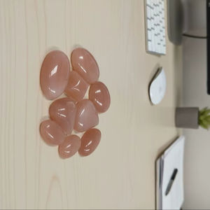 หินคริสตัลธรรมชาติรูปไข่ สีชมพู หินควอตซ์ขัดเงา หินคริสตัลขัดเงา หินโรสควอตซ์ ลด 20% พร้อมของแถม - Product Image 4