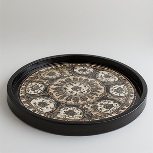 Placa cargador de resina de hoja de oro vintage inspirada en manteles reales tradicionales con reflejos metálicos aplicados a mano - Product Image 6