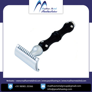 Prix direct usine Rasoir de sécurité Madhav Metal pour homme de haute qualité avec manche en laiton et lames en acier inoxydable - Prix - Product Image 3