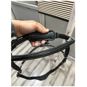 Licol de luxe en cuir importé de haute qualité avec ferrures en laiton pour une conduite confortable, personnalisable, exporté d'Inde - Product Image 5