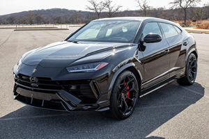 Lamborghini Urus Performante 2024 bien entretenue, "Super SUV" léger, propulsé par un moteur V8 biturbo - Product Image 4