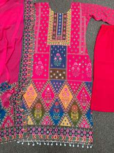 นำเสนอของดีไซเนอร์ใหม่ชุดปาร์ตี้ผ้าจอร์เจียเทียมพิมพ์ลายดิจิตัลและกระจกจริงเสื้อทำงานและพาลาซโซพร้อม dupatta - Product Image 4