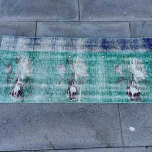 Alfombra de 1.6x3.9 pies, Alfombra Turca Vintage, Alfombra Marroquí de Lana Azul Verde - Product Image 3