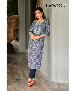 Vêtements islamiques élégants Abaya pour femmes de style arabie saoudite avec longues robes formelles et hijabs classiques Design de mode - Product Image 2