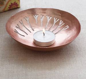 Nouveau bougeoir décoratif pour la maison en forme cylindrique gravure décorative en métal votive en finition rustique pour hôtel à la maison - Product Image 5