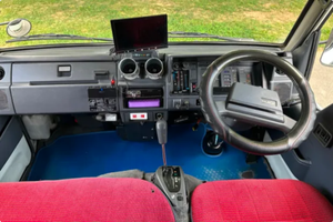 CONDUCCIÓN - VEHÍCULO USADO CON VOLANTE A LA IZQUIERDA |   CONDUCCIÓN DERECHA |   Toyota Hiace Diesel Camper de 1992 - Product Image 3