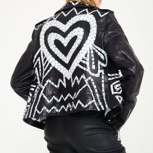 แจ็กเก็ตหนังประดับหมุดของผู้หญิง,หนังแท้สีดำสไตล์นักปั่นใหม่ - Product Image 4