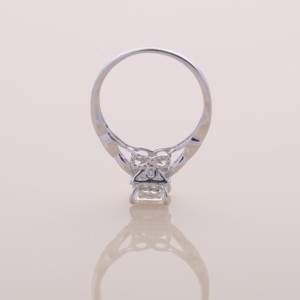 แหวนเพชรทรงปรินเซสคัทเพาะเลี้ยงในห้องปฏิบัติการ ได้รับการรับรองจาก IGI พร้อมวงแหวนแบบวินเทจประดับเพชรแบบพาเว่  ทองคำขาว/โรสโกลด์/เหลือง 14K สำหรับงานหมั้นและงานแต่งงาน - Product Image 5