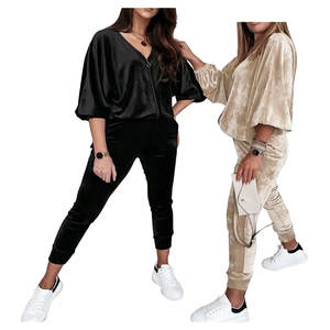 Women's Customizable Casual Velvet Tracksuit <b>Hoodie</b> Decorated Wholesale Sets Buy Your Own Design Plain Velvet Tracksuit - Product Image 2