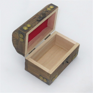 Coffre antique en bois avec fermoir à clé, boîte à bibelots avec charnières, boîte à jouets en bois foncé, coffre au trésor des pirates, souvenir pour enfants, bijoux - Product Image 6