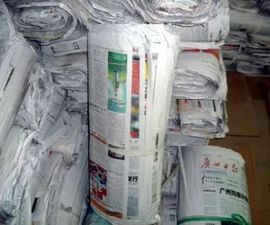 Qualidade premium sobre o jornal emissor/notícias de papel scraps/oinp/resíduos de papel em massa estoque no atacado preço barato