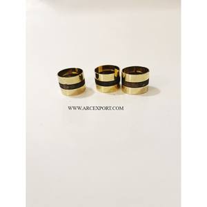 แหวนรองผ้าเช็ดปากโลหะสีทองหรูหรา ขัดเงาพร้อมแถบสีดำ ที่ใส่ผ้าเช็ดปาก ตกแต่งโต๊ะทันสมัย เป็นมิตรกับสิ่งแวดล้อม สำหรับงานแต่งงานและงานอีเว้นท์ - Product Image 1