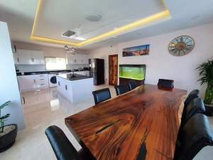 Table de salon moderne de luxe artisanale en résine RE020027, plateau en époxy aux tons chauds, plateau de table rectangulaire imperméable pour bureau - Product Image 3