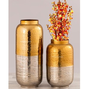 Floreros de metal de diseño martillado con acabado plateado y dorado para decoración del hogar y la boda Floreros cilíndricos - Product Image 2
