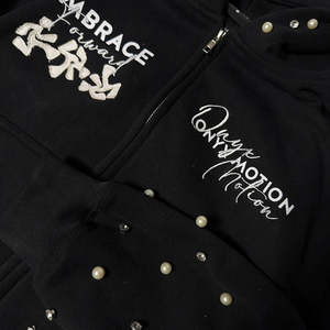 Vente chaude Automne couleur unie sweat à capuche à manches longues pour homme avec couleur et tailles personnalisées - Product Image 4