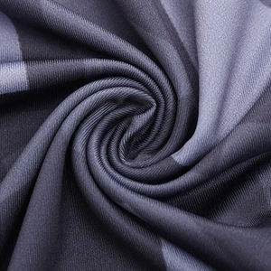 เสื้อรัดกล้ามเนื้อป้องกันการบาดเจ็บสำหรับผู้ชาย เสื้อรัดกล้ามเนื้อสำหรับเล่นกีฬา รุ่นใหม่ รับผลิตแบบ OEM คอกลม แขนยาว - Product Image 3