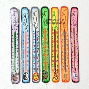 Varillas de incienso de madera de mango pintadas a mano de nuevo diseño/quemadores proveedor mayorista de quemadores de incienso de India - Product Image 1