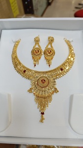 Ensemble de collier ras du cou en or pour femmes ensemble de collier ras du cou traditionnel indien parfait pour les occasions de mariage et de fête - Product Image 6