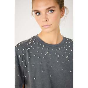 T-shirt court à col rond 100% coton brodé de pierres, respirant, style streetwear, coupe classique, disponible en XS, XXS, taille unique - Product Image 4