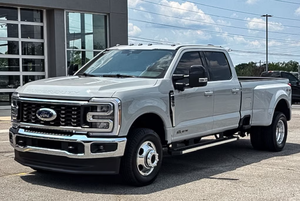 2025 Fords F350SD Lariatts Actuellement en stock - Product Image 2