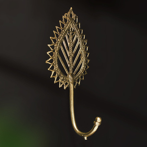 Colgador de llaves de hoja de Dhokra de Metal ecológico hecho a mano decoración única para el hogar para celebraciones de Diwali - Product Image 3