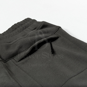 Pantalon de jogging en coton grande taille pour hommes, pantalons de survêtement décontractés confortables et légers avec logo personnalisé pour les activités de plein air de gym et de fitness. - Product Image 3