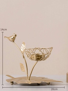 Lot de 2 bougeoirs en T en métal de forme hexagonale pour la décoration du salon Bougeoir en T de luxe fini or - Product Image 5