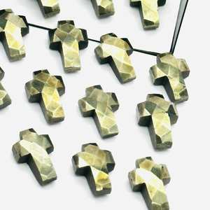 Perles en forme de croix de pyrite naturelle sculptées à la main 15x10mm breloques de fabrication de bijoux pierres précieuses d'énergie de pyrite à facettes - Product Image 2