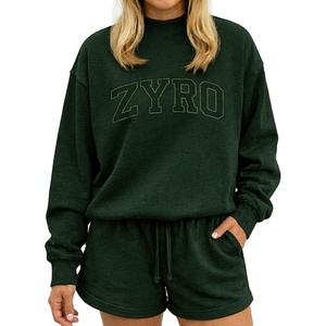 Conjunto de 2 piezas de ropa de calle de invierno para mujer al por mayor: Sudadera de cuello alto y shorts por encima de la rodilla de poliéster/algodón polar ecológico - Product Image 1