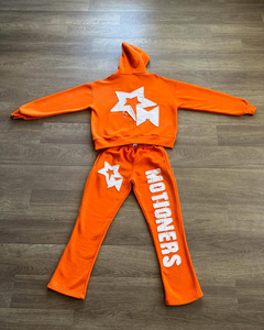 Trajes de chándal para correr Conjuntos de pantalones de chándal y Sudadera con capucha para hombre Chándales acampanados Parche de tela bordado desgastado Trajes de sudor apilados - Product Image 2