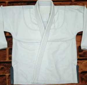 เครื่องแบบคาราเต้ปรับแต่งได้พร้อมโลโก้กำหนดเองสำหรับศิลปะการต่อสู้และชุดฝึกซ้อม - Product Image 2