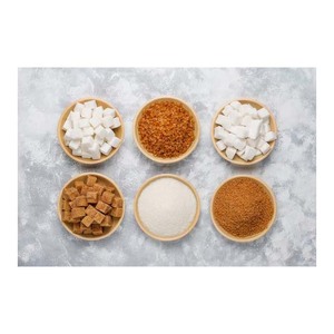 Azúcar moreno claro en contenedores y sacos a granel para comercio y distribución global - Product Image 2