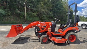 Tractor Kubota BX1880T 2020 con Cortadora de Césped - Product Image 1