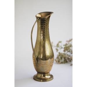 Pichet en laiton vintage Sarna Mid Century le plus vendu, vase en laiton gravé indien, pichet décoratif en laiton avec poignée - Product Image 4