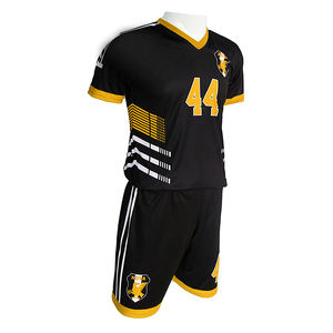 Ensemble de vêtements de football personnalisé en gros uniforme de football d'équipe avec logo imprimé en polyester multicolore - Product Image 3