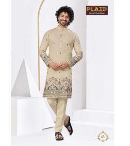 Kurta en soie douce brodée traditionnelle pour hommes avec une coupe confortable et un style ethnique élégant - Product Image 1