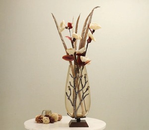 Vase vintage élégant en métal avec verre doré Superbe pièce maîtresse de style antique parfaite pour la table à manger de salon ou le bureau - Product Image 5