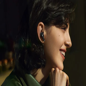 Écouteurs Porodo Soundtec Wonder TWS avec écouteurs et écouteurs à réduction de bruit à écran tactile - Product Image 3