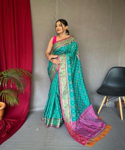 Saree en organza pour la fête avec chemisier et dentelle - Product Image 1
