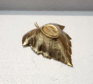 Bandeja Decorativa Moderna de Aluminio para Frutas con Baño de Oro, Diseño Compacto, la Mejor Calidad para Navidad - Product Image 4